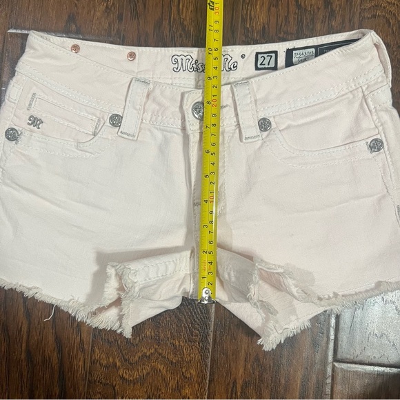 Miss Me Light Pale Pink Embellished Denim Shorts White Label Size 27 Distressed - Picture 5 of 14